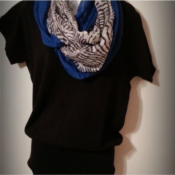 LOT of 2 Ambience Apparel Woman's Blouses - Picture 3 of 6